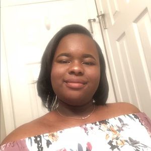 Meet your Posher, Maya